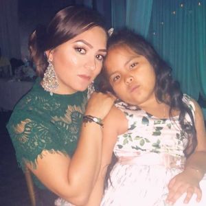 Meet your Posher, Ester